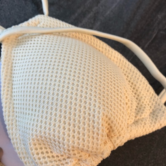 Bikini - Picture 3 of 3